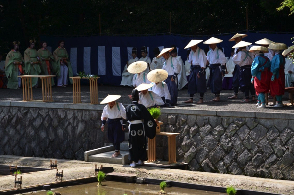 次々に神田へ