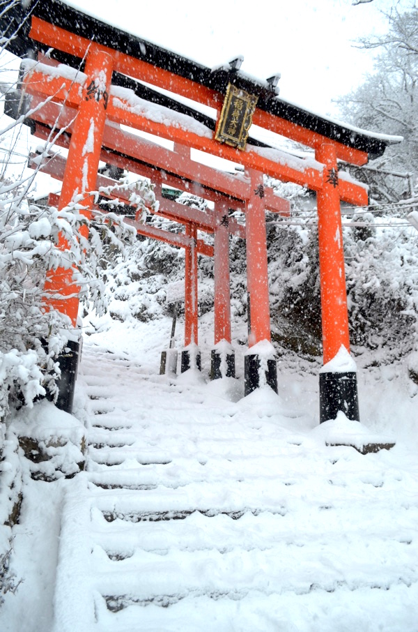 四ツ辻は雪が深い…!