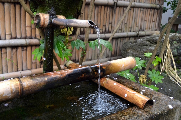 長建寺の「閼伽水」