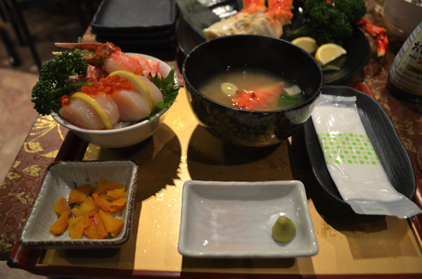 ホタテ・ズワイガニ丼