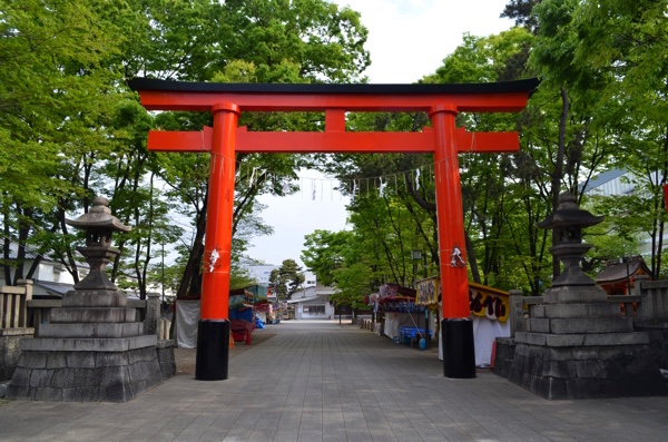 伏見稲荷大社御旅所の南の鳥居