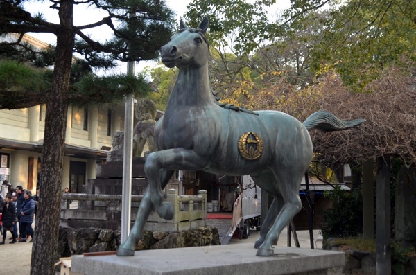 神馬像