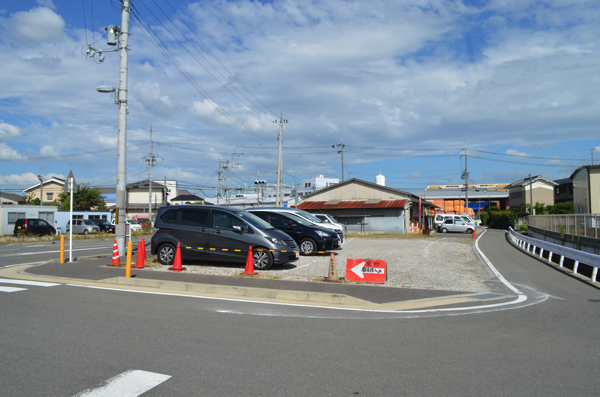 やわた梨狩り園の臨時駐車場