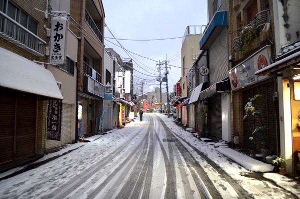 道路に雪が積もるのはめずらしい