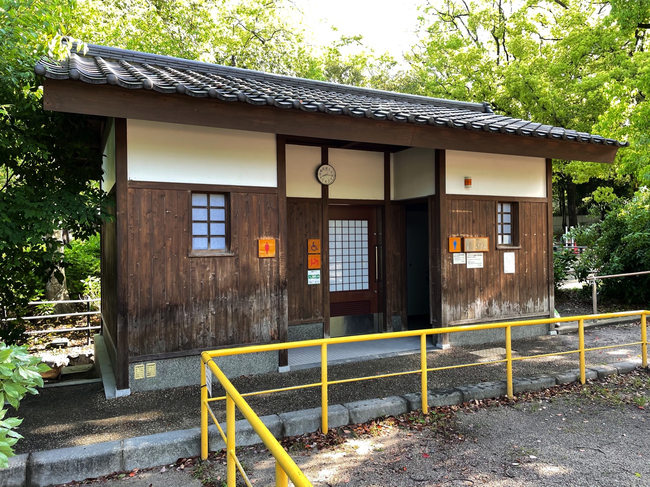 藤の森公園のトイレ