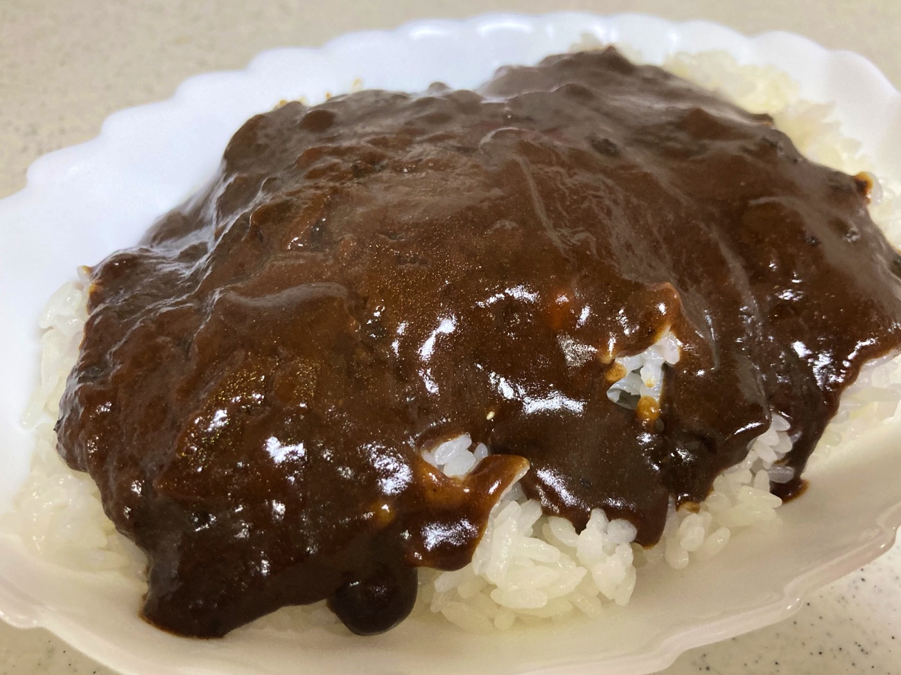 ドロッとした濃厚なカレールウ