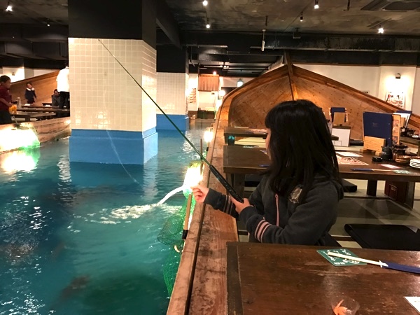 釣船茶屋ざうお 難波本店 で 海釣りに行きたい という子どもの願いがかなった ごりらのせなか