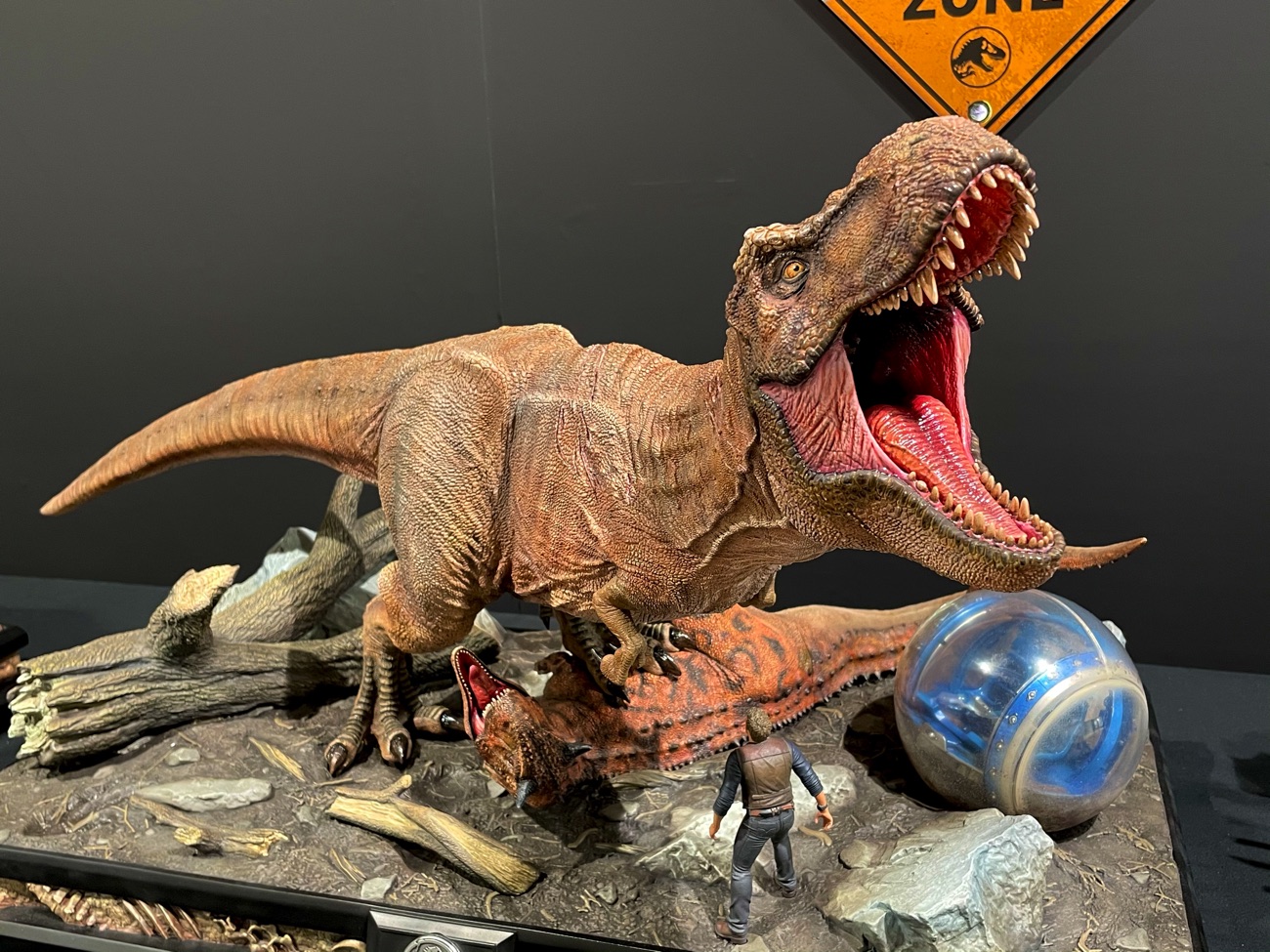 ティラノサウルス・レックス＆カルノタウルス