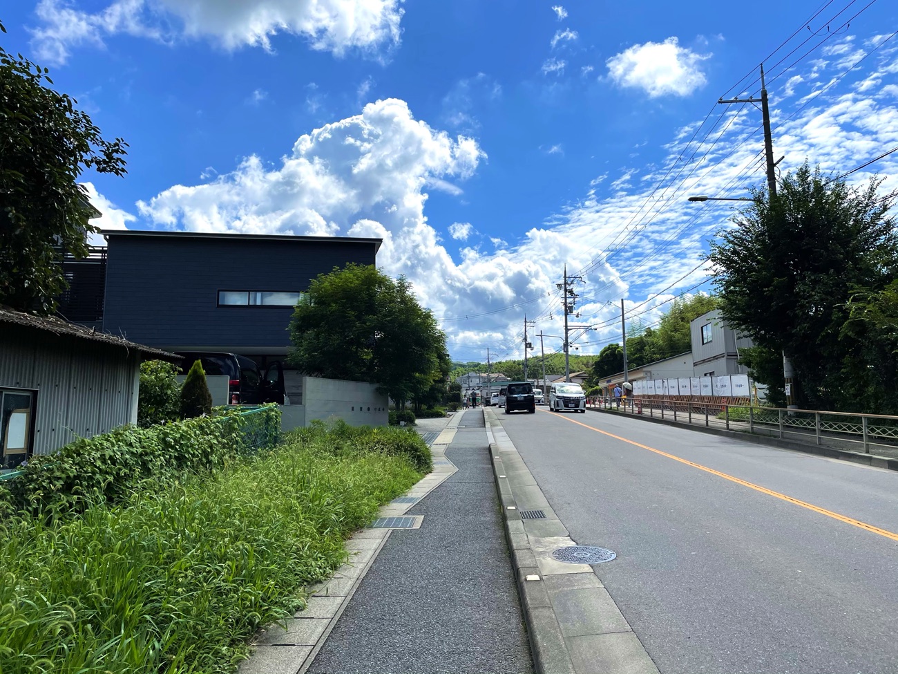 大岩街道（東向き）