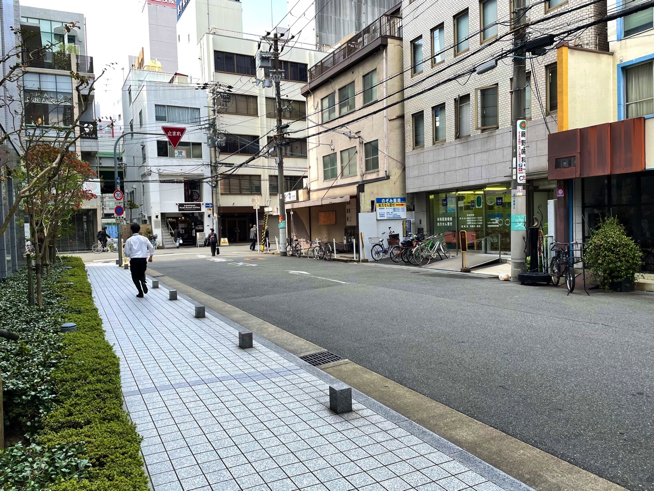 「大阪府結核予防会」を出て左へ