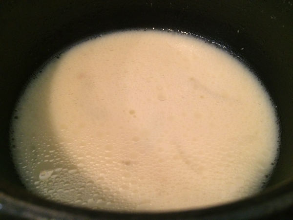 白ホルモンラーメンのスープ