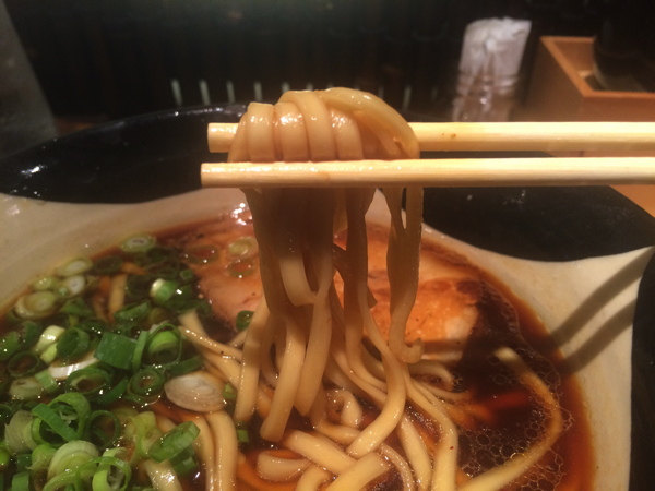 食べ応えのある太麺