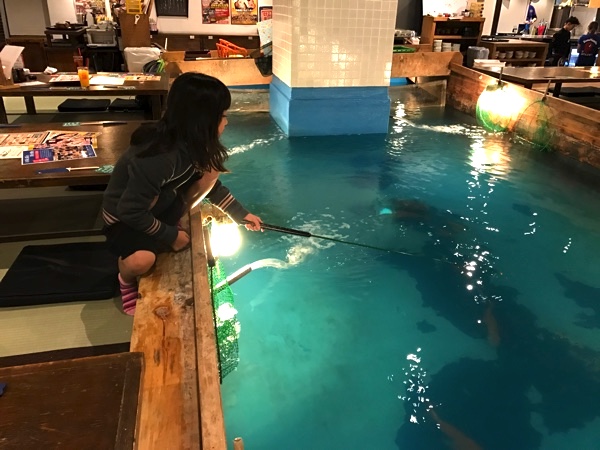 釣船茶屋ざうお 難波本店 で 海釣りに行きたい という子どもの願いがかなった ごりらのせなか