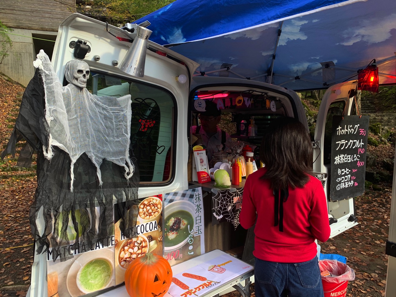 移動販売カフェもハロウィン仕様に