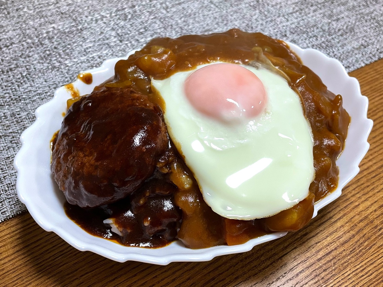 お昼ごはんはカレー!