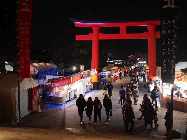 楼門から見た表参道