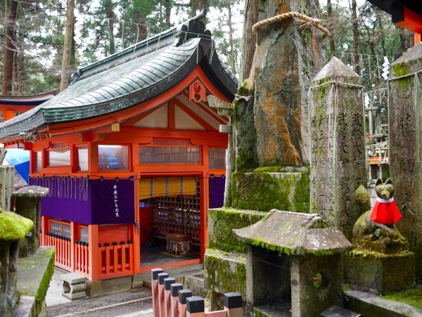 「山上の儀」が行われる祈祷殿