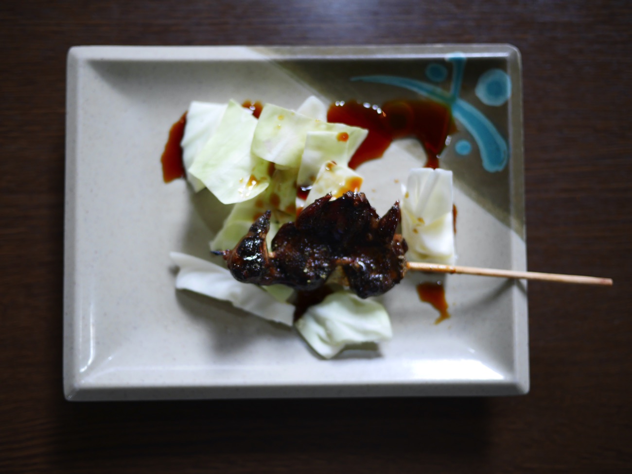 インパクトのあるすずめの焼き鳥