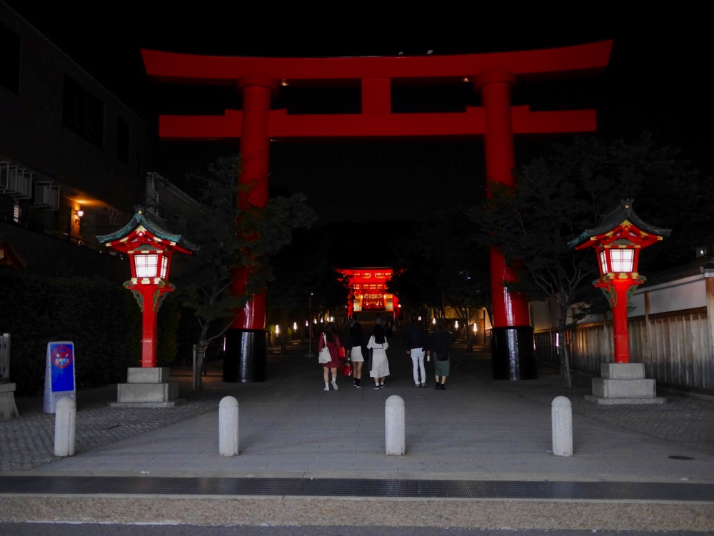 夜の伏見稲荷大社・第一鳥居