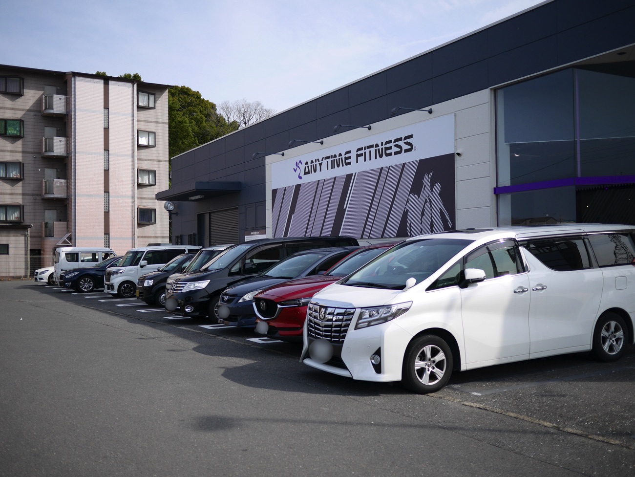 エニタイムフィットネス 久世店の駐車場