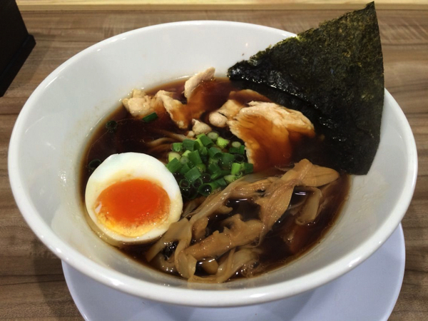 陽はまた昇るの醤油ラーメン